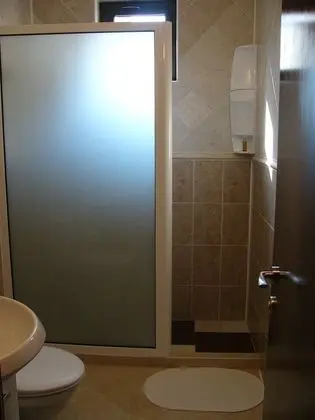 Apartment Gurguliat Sofia - Banyo Tipleri