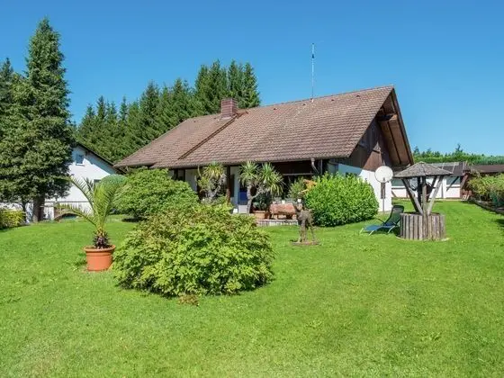 Apartment in Gütenbach With Garden, Garden Furniture, BBQ - Öne Çıkan Resim
