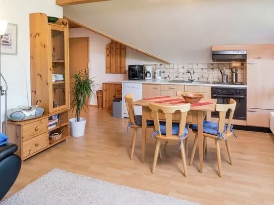 Apartment in Gütenbach With Garden, Garden Furniture, BBQ - Yerinde Yemek