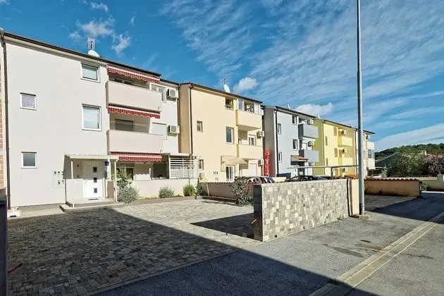 Apartment Hennion / Two Bedrooms A1 Leona - Dış Mekan