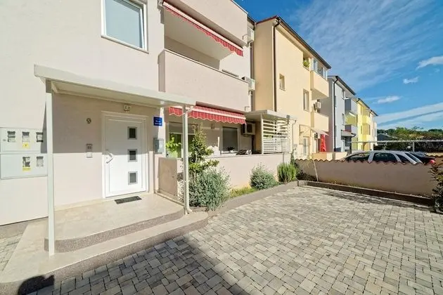 Apartment Hennion / Two Bedrooms A3 Liam - Dış Mekan