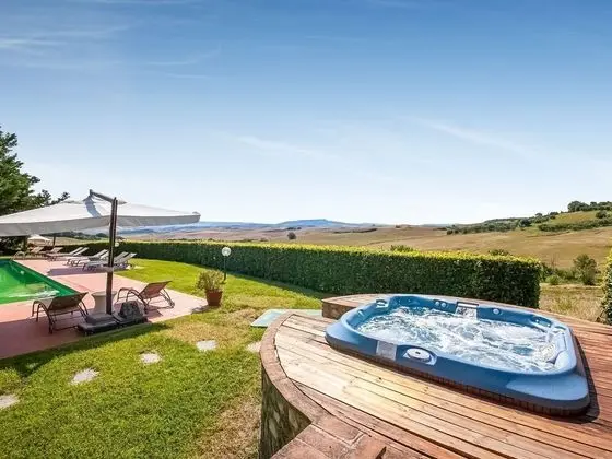 Apartment in Historic Villa With Pool and Bubble Bath