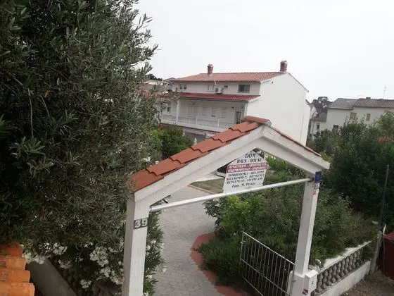 The Apartment is on the Ground Floor - 1 Entire Floor 110 m2