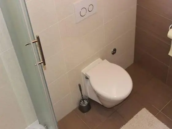 Apartment Iva next to sandy beach - Banyo Tipleri