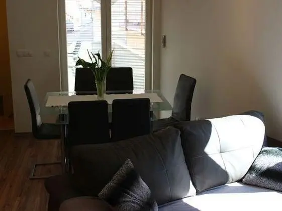 Apartment Iva next to sandy beach - Oda Düzeni