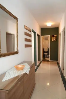 Apartment Ivan / Three Bedroom A1 - İç Mekan