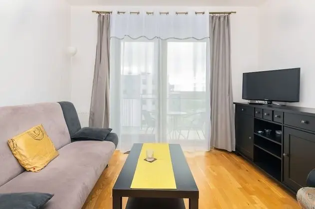 Apartment Jabloniowa Gdansk by Renters - Öne Çıkan Resim