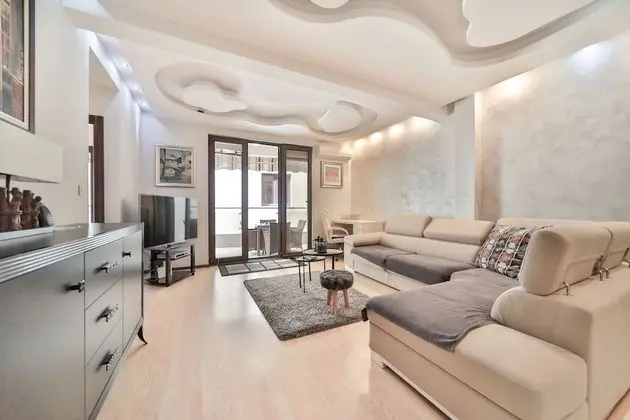 Apartment Lana Deluxe - Öne Çıkan Resim
