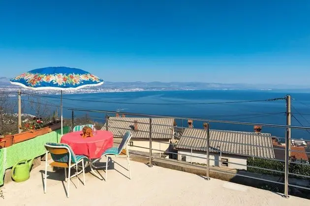 Apartment Lucia & Holiday Home Nino