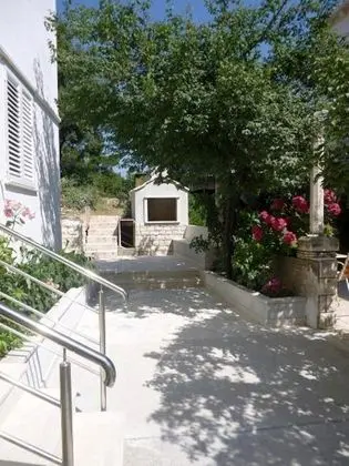 Apartment Mate - Dış Mekan