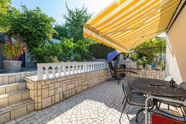 Apartment Mladenka