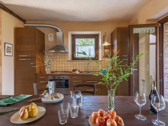 Apartment in Montemaggiore With Views From Hills to Sea - Yerinde Yemek