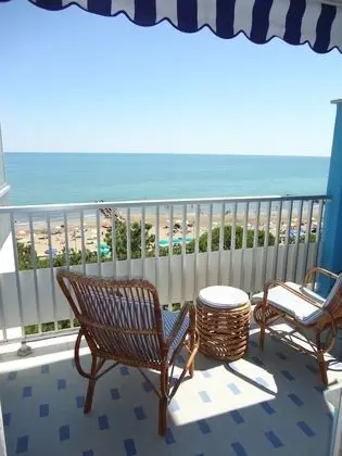 Apartment Near the Beach for 6 People by Beahost Rentals