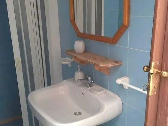 Apartment Near The Beach With Air Conditioning Pets Allowed