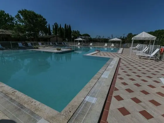 Apartment Near the Beach and the Clear Blue Sea - Havuz