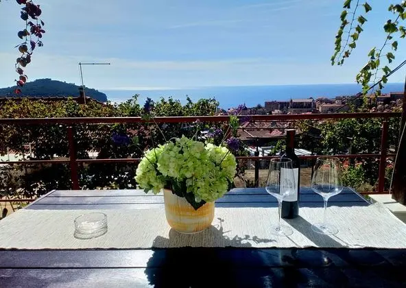 Apartment Near Old Town Dubrovnik With Terrace and Beatuful View