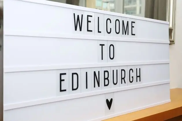 Apartment Near The Royal Mile With Parking - Lobi