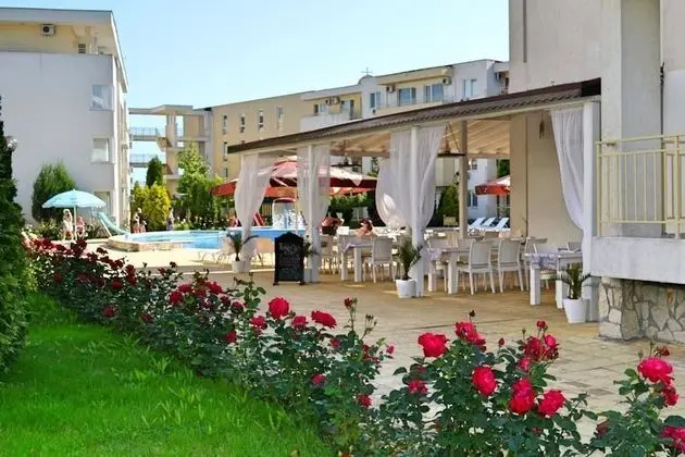 Apartment in Nessebar Fort Club - Yerinde Yemek