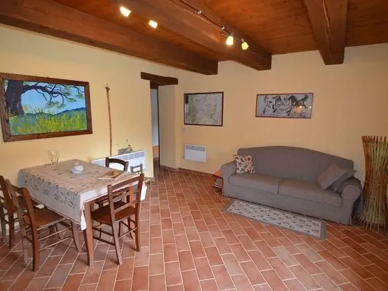 Apartment in Pennabilli With Garden, Garden Furniture, BBQ - Oda Düzeni
