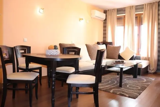 Apartment Perushtiza - Öne Çıkan Resim