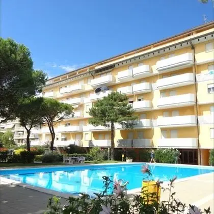Apartment With Pool In Excellent Location, 4 People by Beahost Rentals