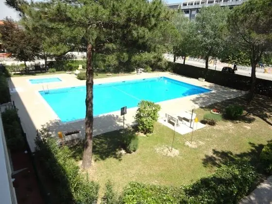 Apartment With Pool In Excellent Location by Beahost Rentals