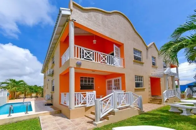 Apartment With Pool Near Golf Course And Oistins