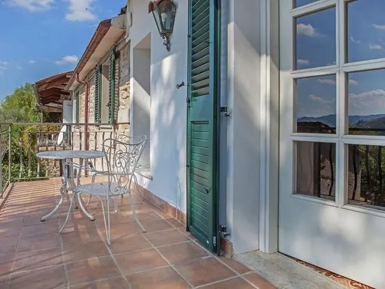 Apartment in Quiet and Green Environment With Swimming Pool