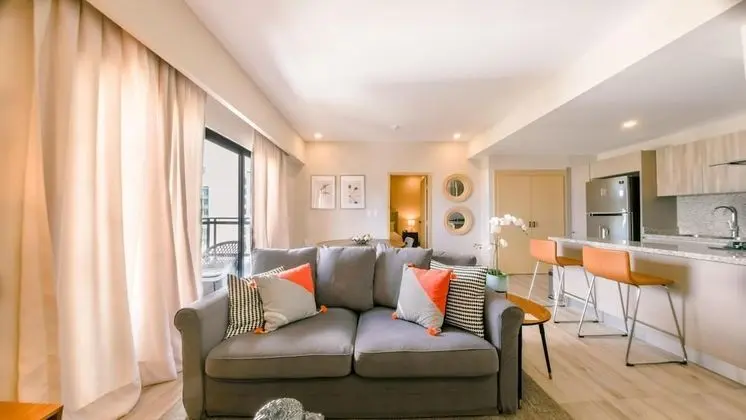 Apartment at Regatta Living - 906 Breakfast Included