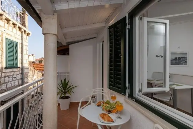 Apartment & Rooms Palmotta