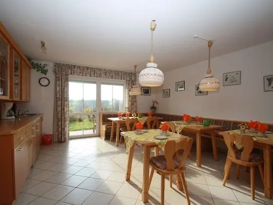 Apartment in Rotthalmünster With Balcony,garden,bbq, Heating - Aile ve Çocuklar
