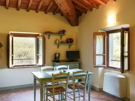 Apartment in Rural Stone House With Swimming Pool in Anghiari - Yerinde Yemek