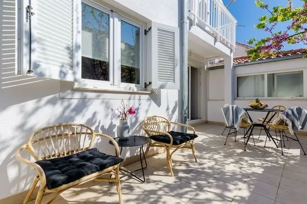 Apartment Sea Shell