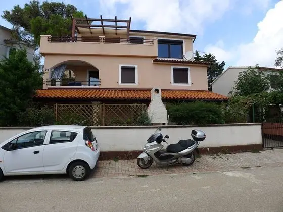 Apartment for six Persons With 3 Bedrooms and Partial sea View - Dış Mekan