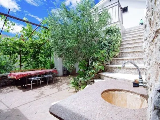 Apartment in Starigrad With Terrace, Garden, Bbq, Parking