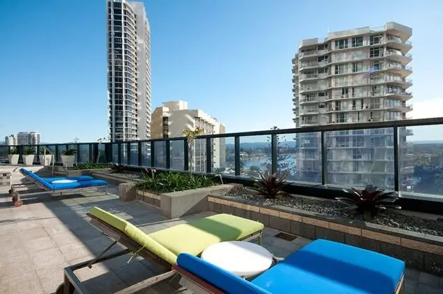 Apartment Stay - Circle on Cavill - Lobi
