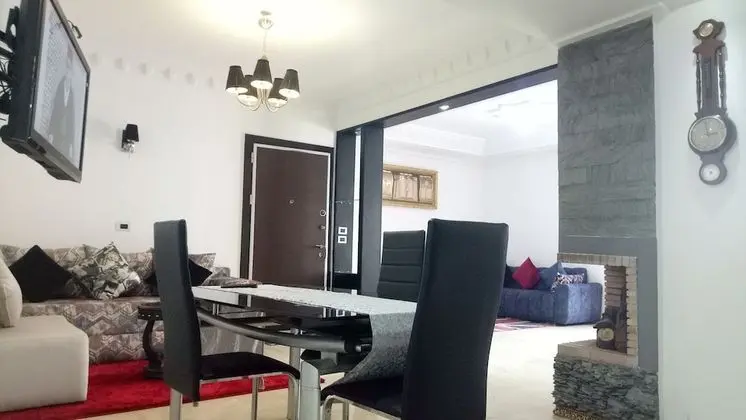 Apartment With Terrace - Yerinde Yemek