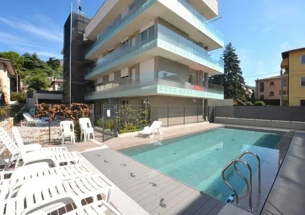 Apartment Terre Scaligere With Pool