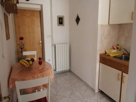 Apartment for two Person Near the sea and City Center - İç Mekan