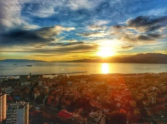 Apartment Under the sky