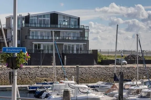 Apartment Unique Location on the Oosterschelde and Marina of Sint Annaland