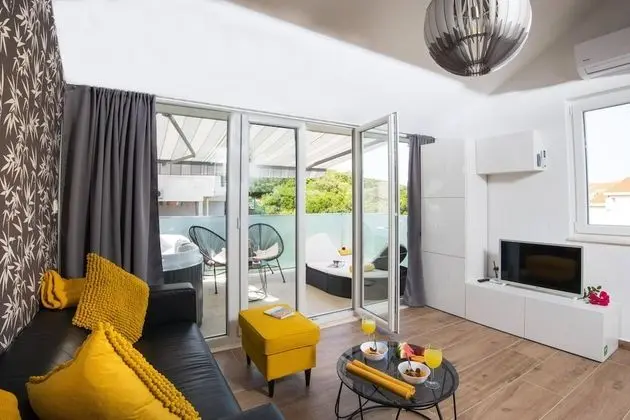 Apartment Velvet - Öne Çıkan Resim