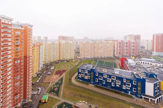 Apartment on Vertolyotchikov 13