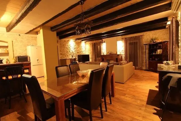 Apartment Vlado next to the beach