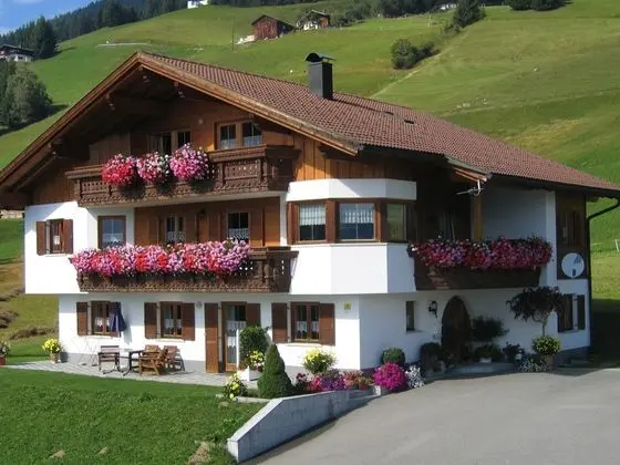 Apartment in Vorarlberg With Balcony, Heating, Parking - Dış Mekan