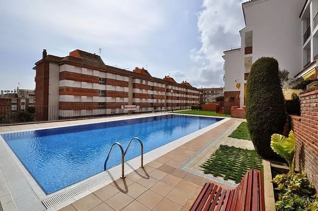 Apartment Wok Lloretholiday - Havuz