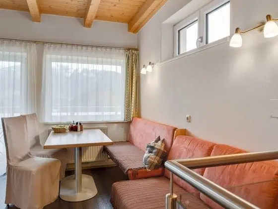 Apartment in Zell am See With Ski-storage, Parking & Balcony - Oda Düzeni
