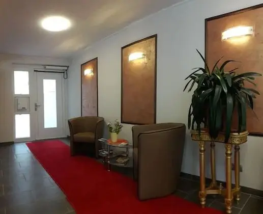 Apartment Hotel zur Hanse Bahnhof Stade - Lobi