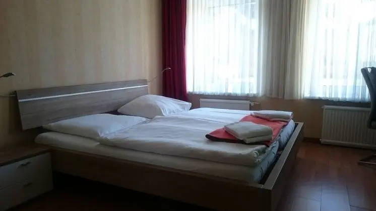 Apartment Hotel zur Hanse Bahnhof Stade - Oda
