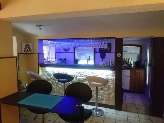Apartment Hotel zur Hanse Bahnhof Stade - Yerinde Yemek